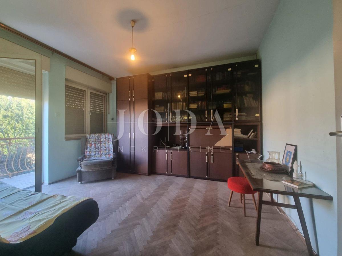 Hiša Novi Vinodolski, 680m2
