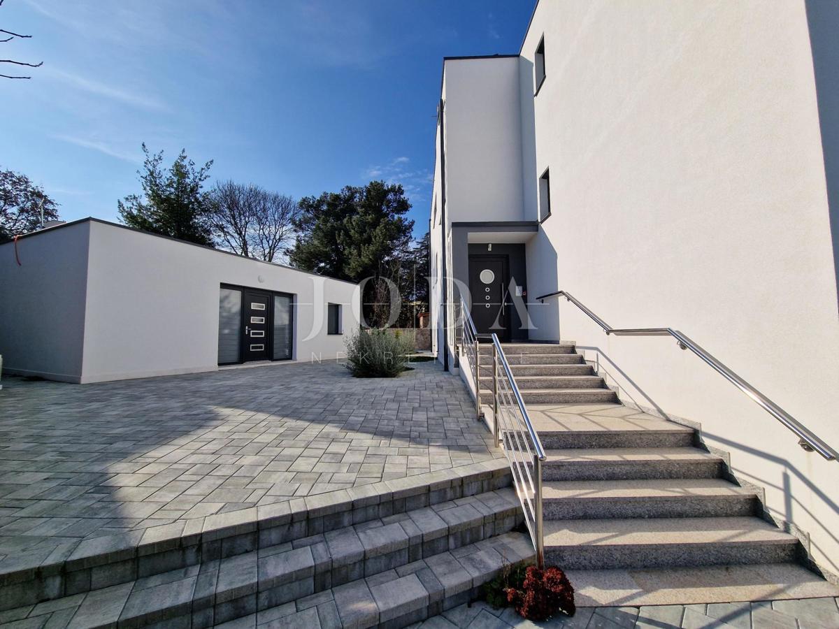 Malinska - penthouse 100 m od plaže