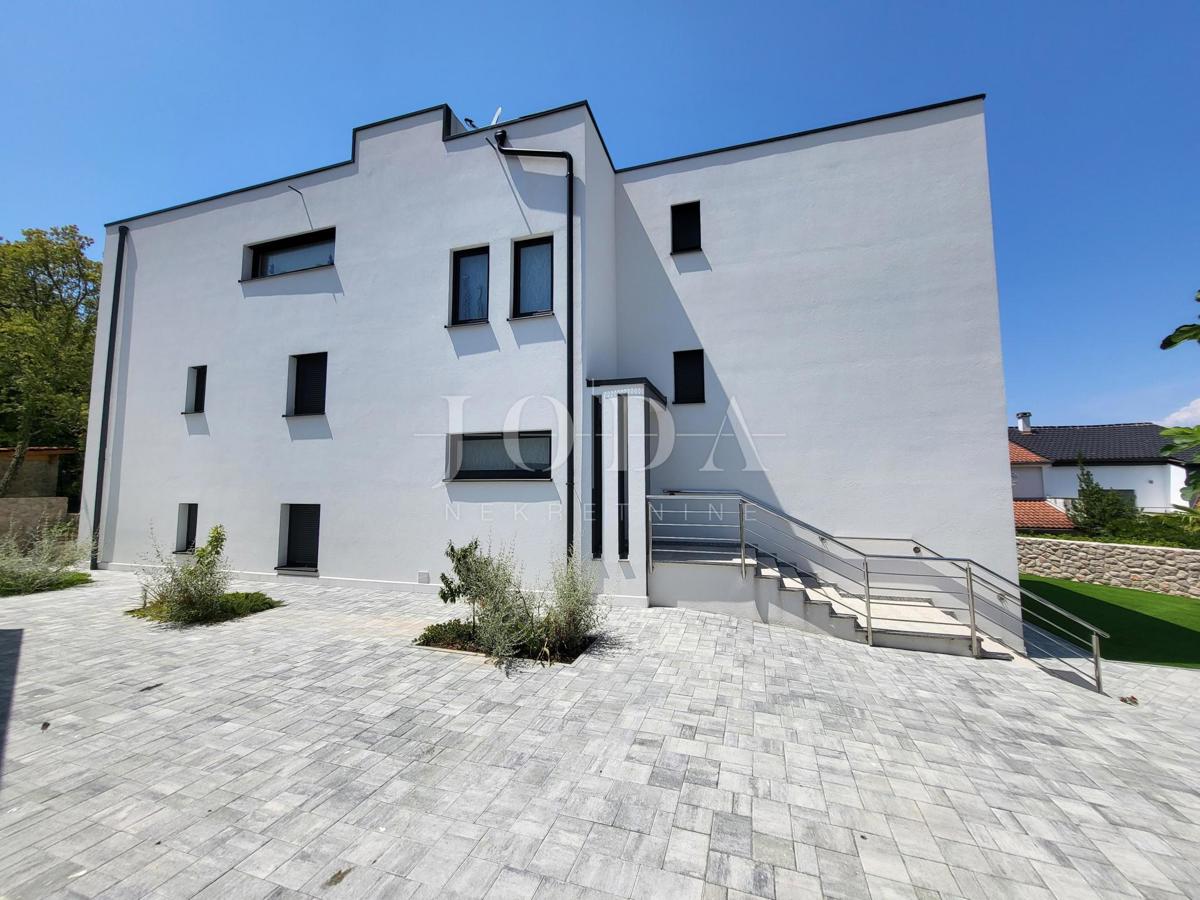 Malinska - penthouse 100 m od plaže