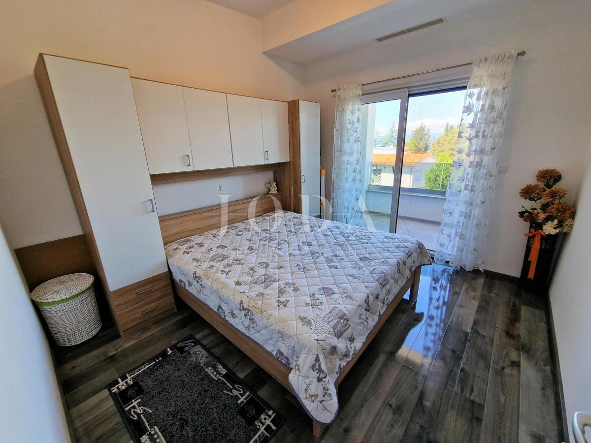 Malinska - penthouse 100 m od plaže
