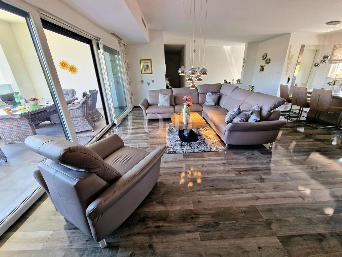 Malinska - penthouse 100 m od plaže