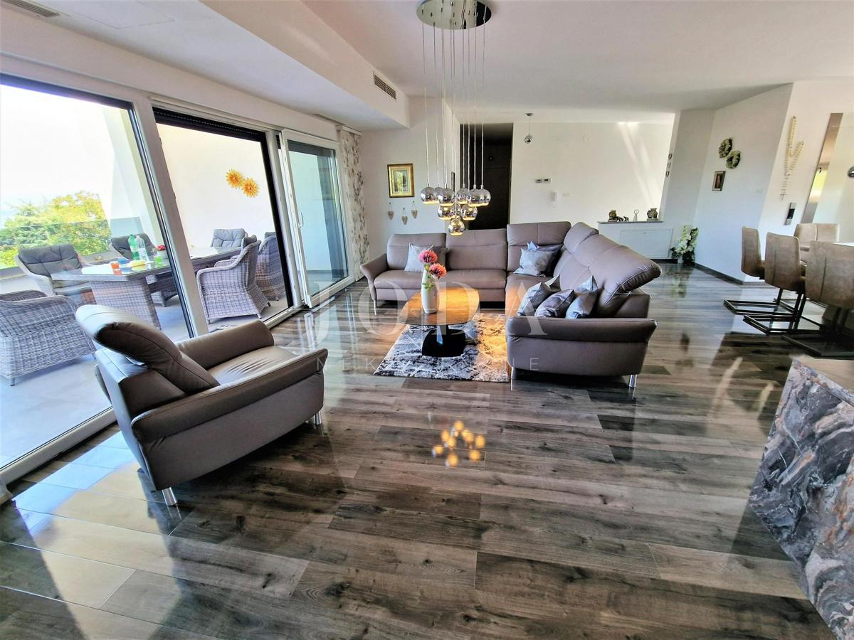 Malinska - penthouse 100 m od plaže