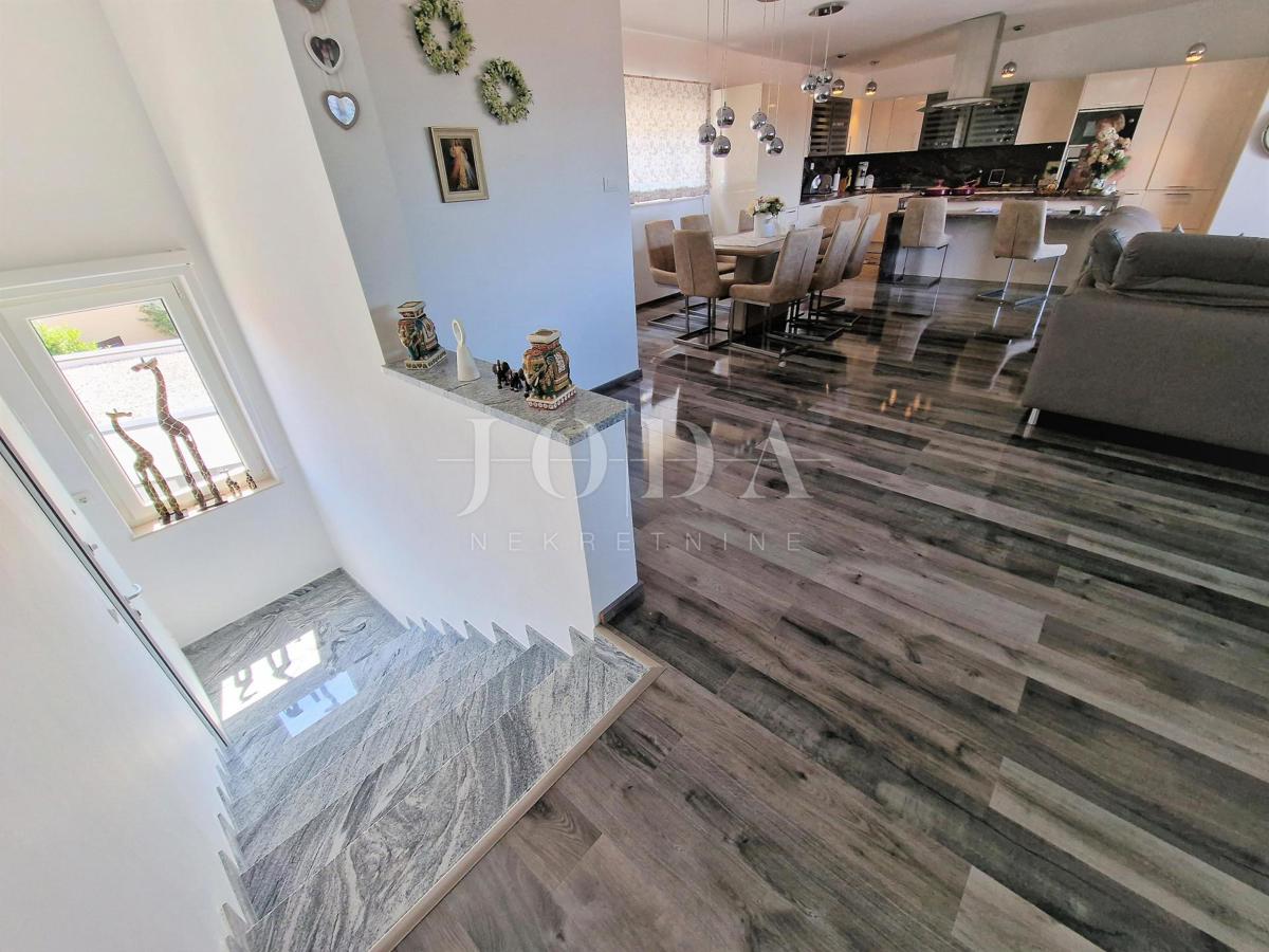 Malinska - penthouse 100 m od plaže