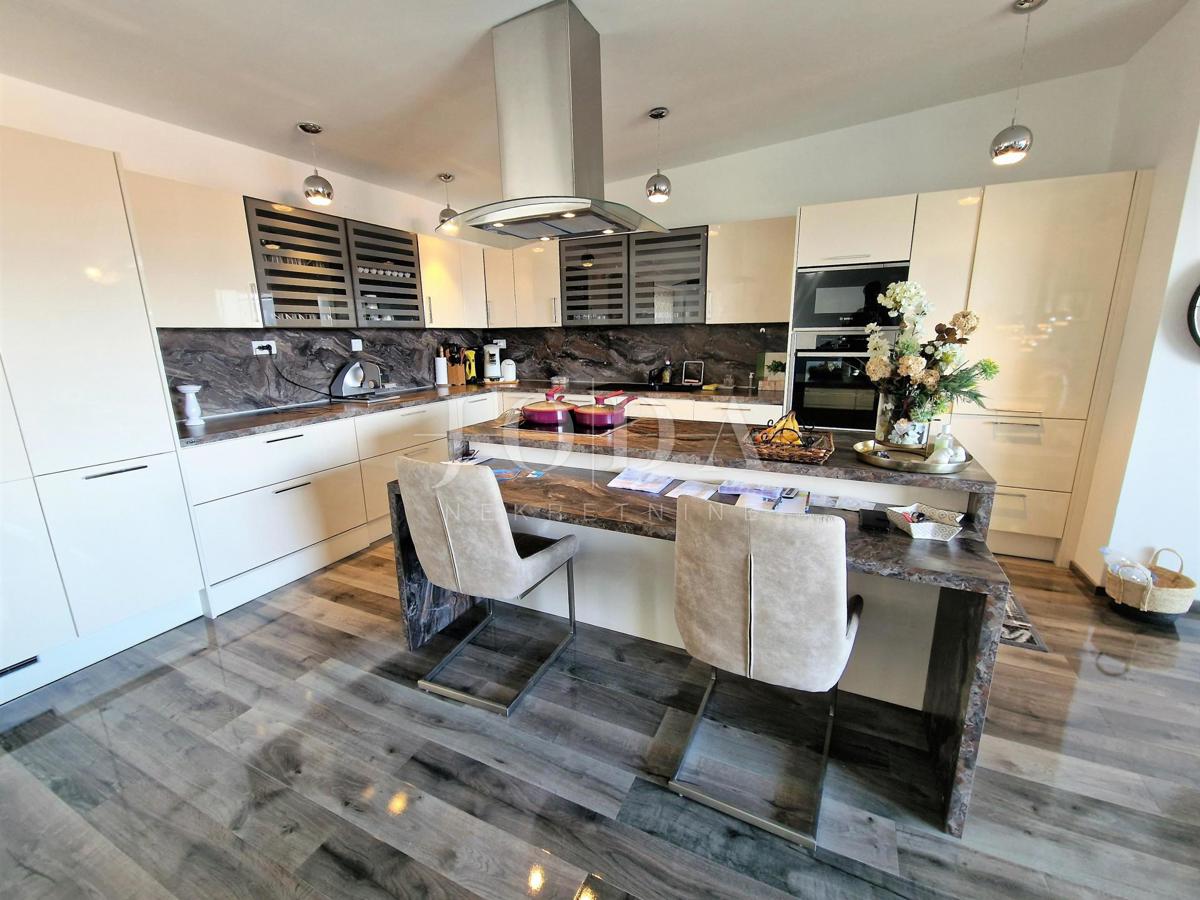 Malinska - penthouse 100 m od plaže