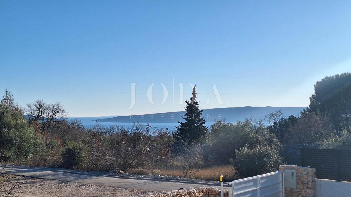 Hiša z bazenom in pogledom na morje - okolica Krka