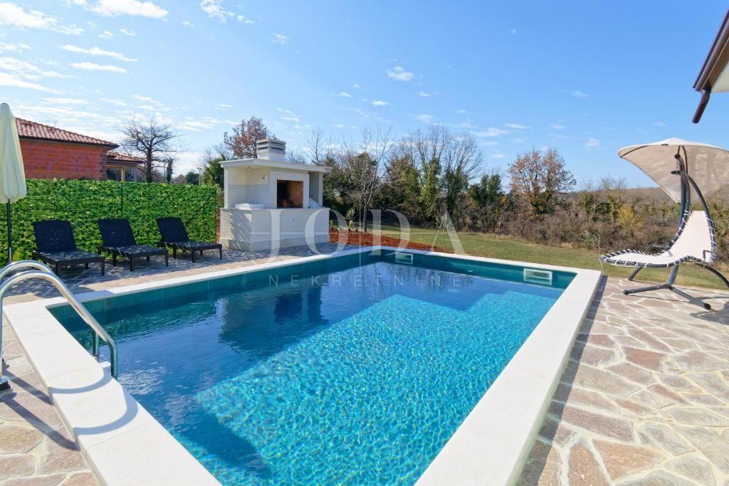 Hiša Buroli, Buje, 140m2