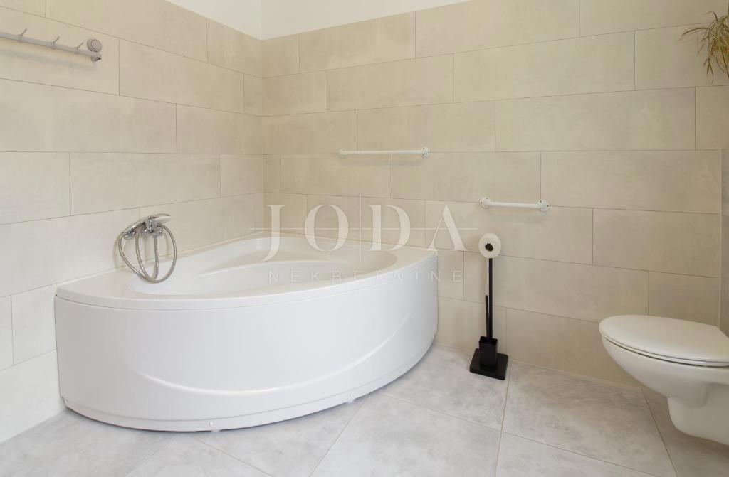 Hiša Buroli, Buje, 140m2