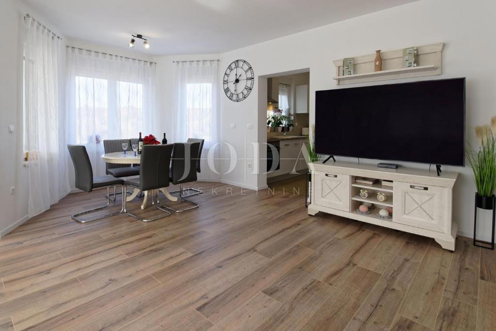 Hiša Buroli, Buje, 140m2