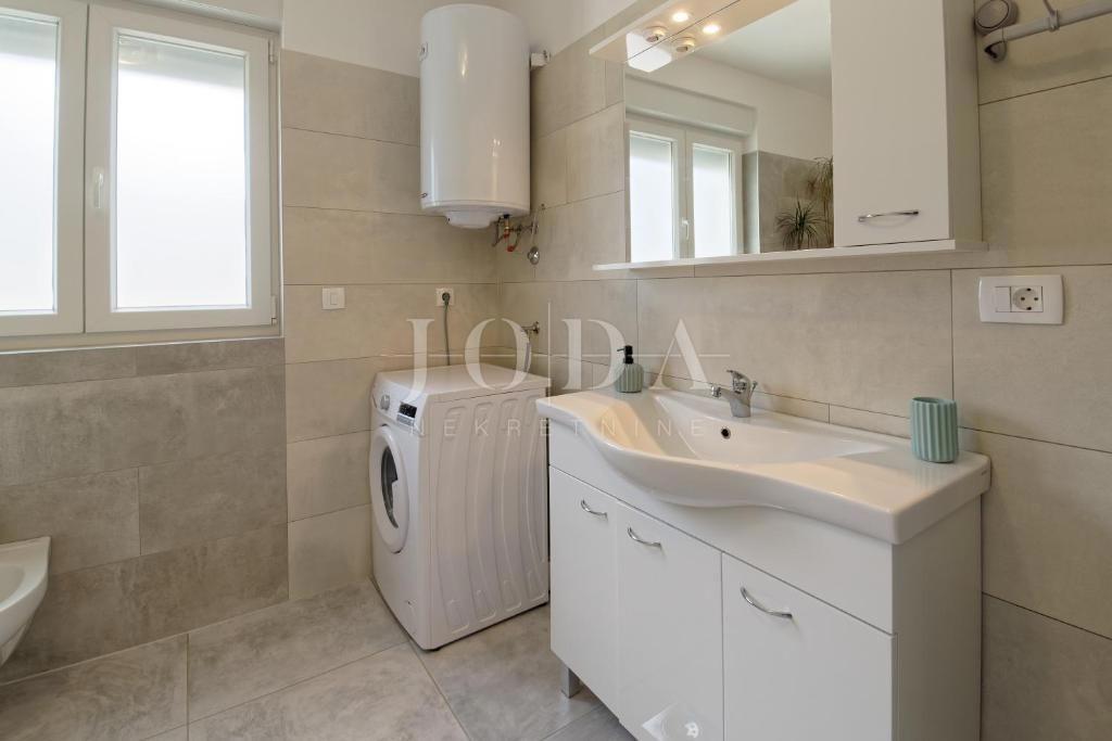 Hiša Buroli, Buje, 140m2