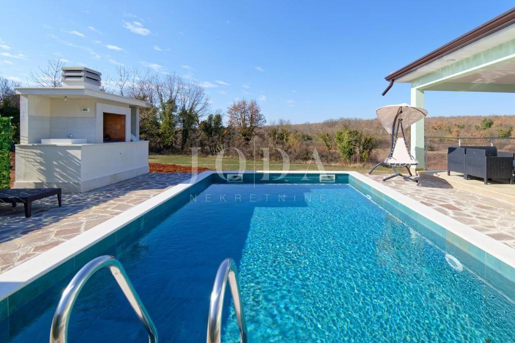 Hiša Buroli, Buje, 140m2