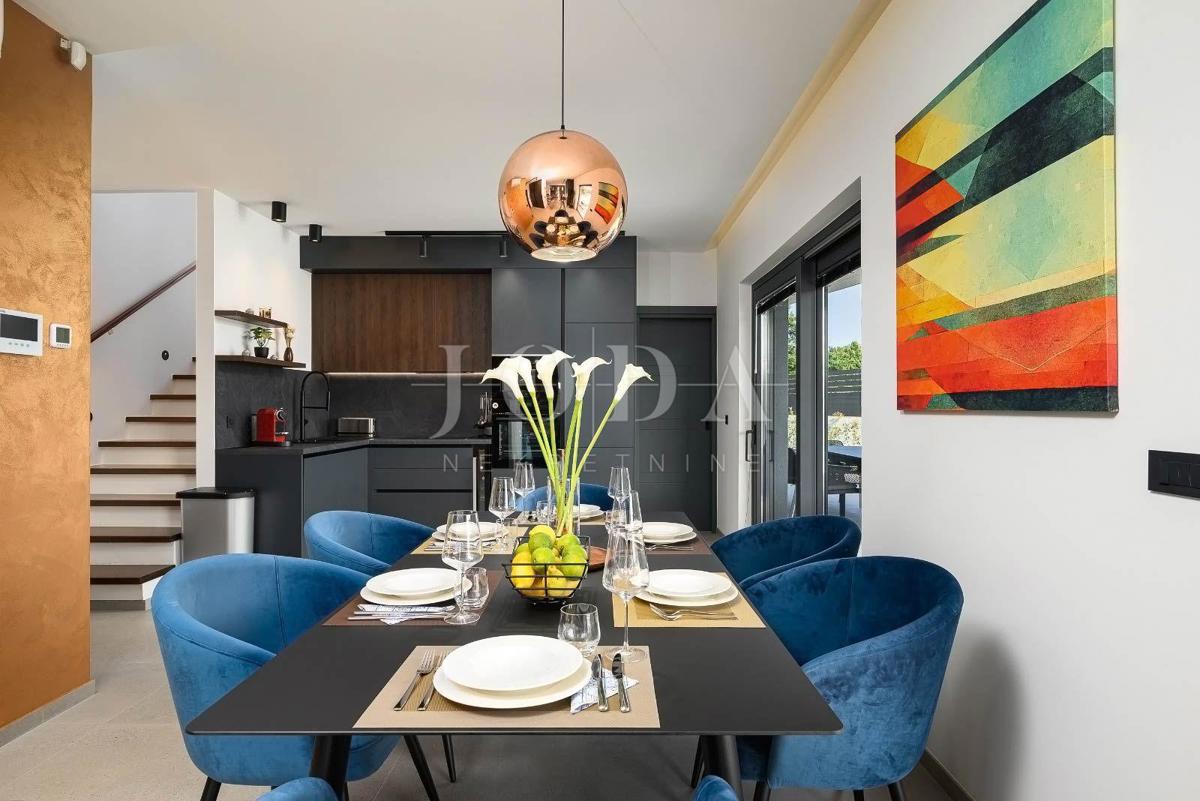 Hiša Svetvinčenat, 250m2