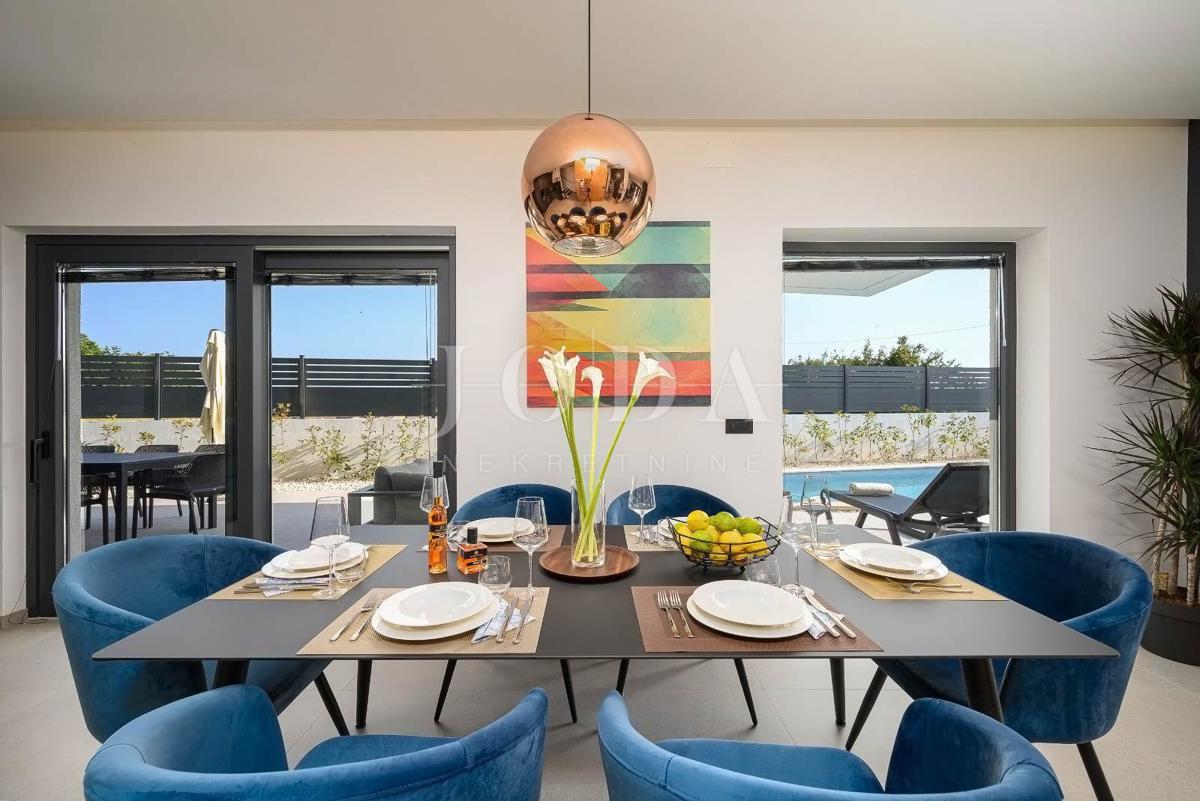 Hiša Svetvinčenat, 250m2