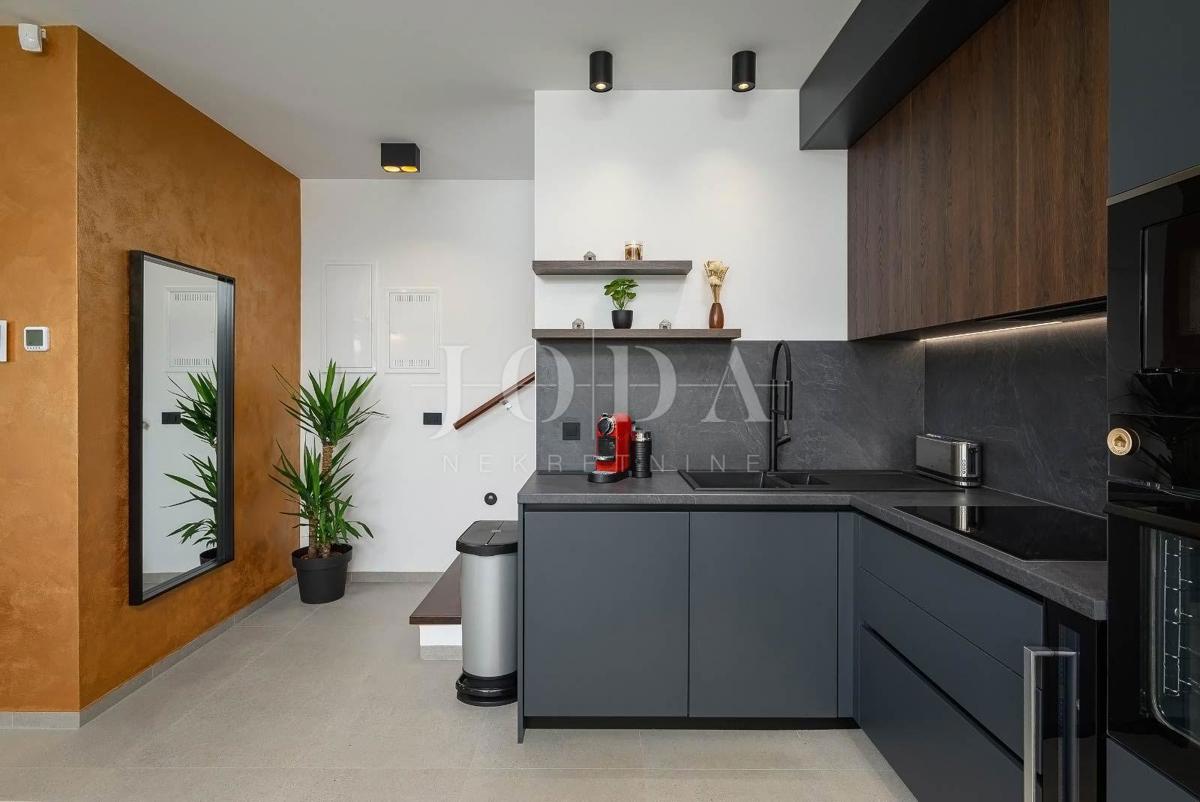 Hiša Svetvinčenat, 250m2