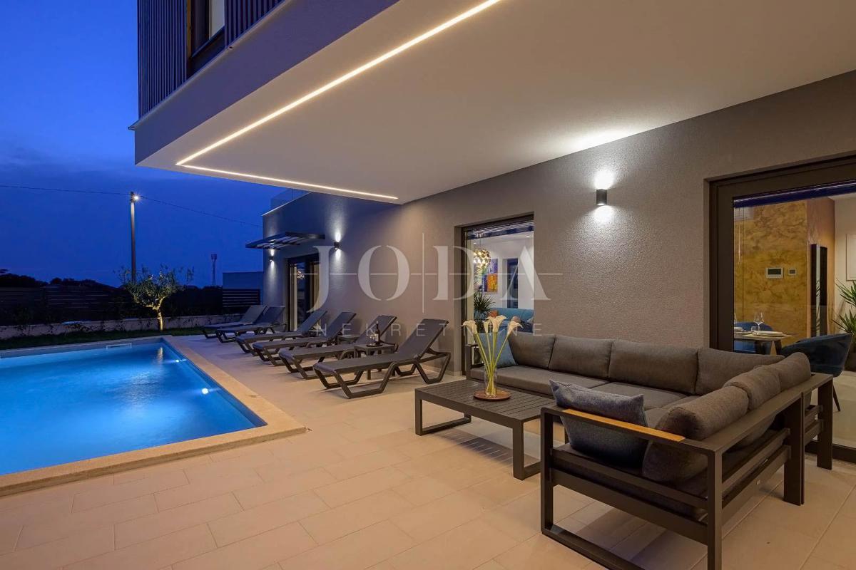 Hiša Svetvinčenat, 250m2