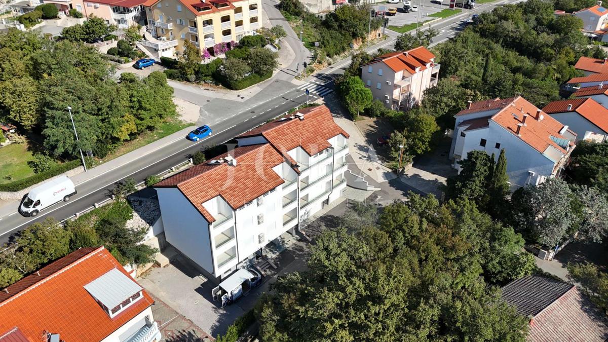 Dvonadstropno stanovanje v Crikvenici v bližini morja