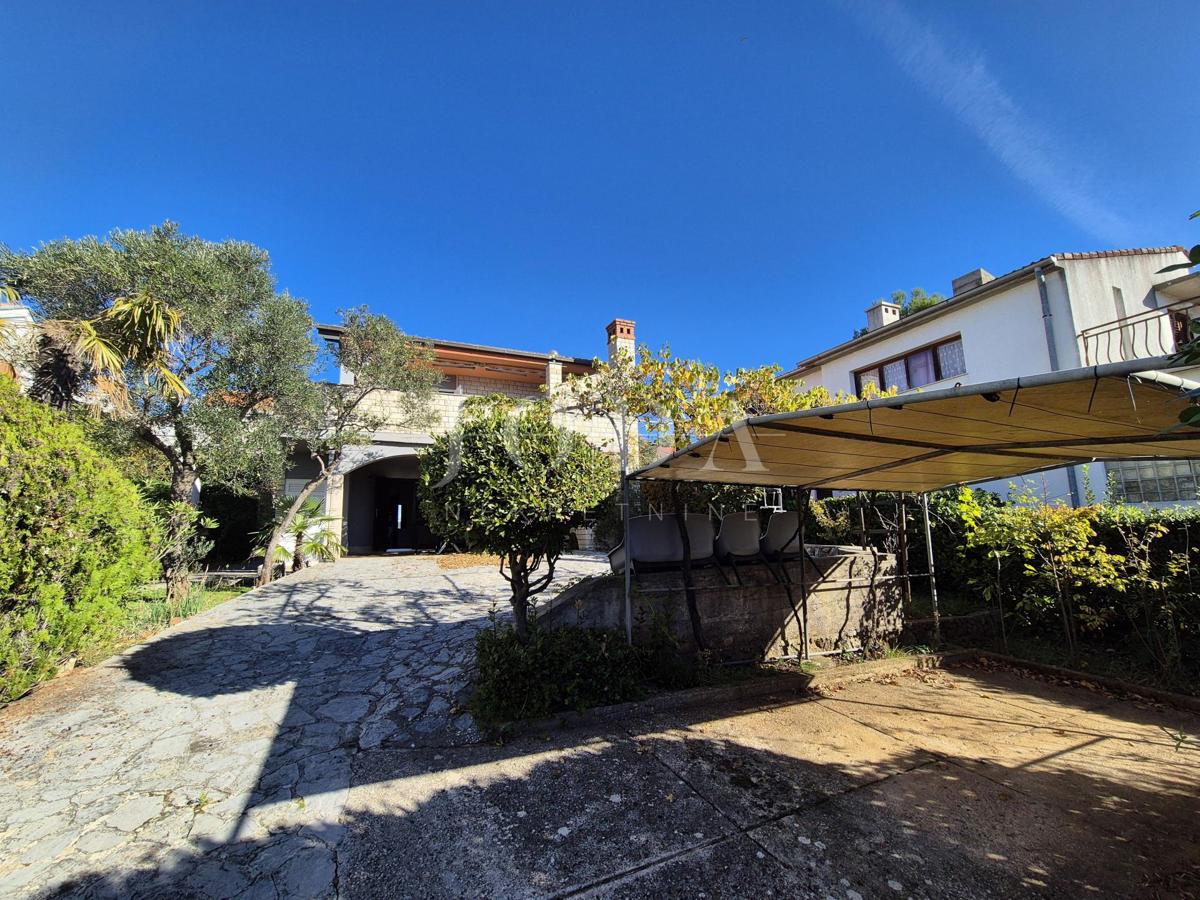 Hiša na izjemni lokaciji - mesto Krk