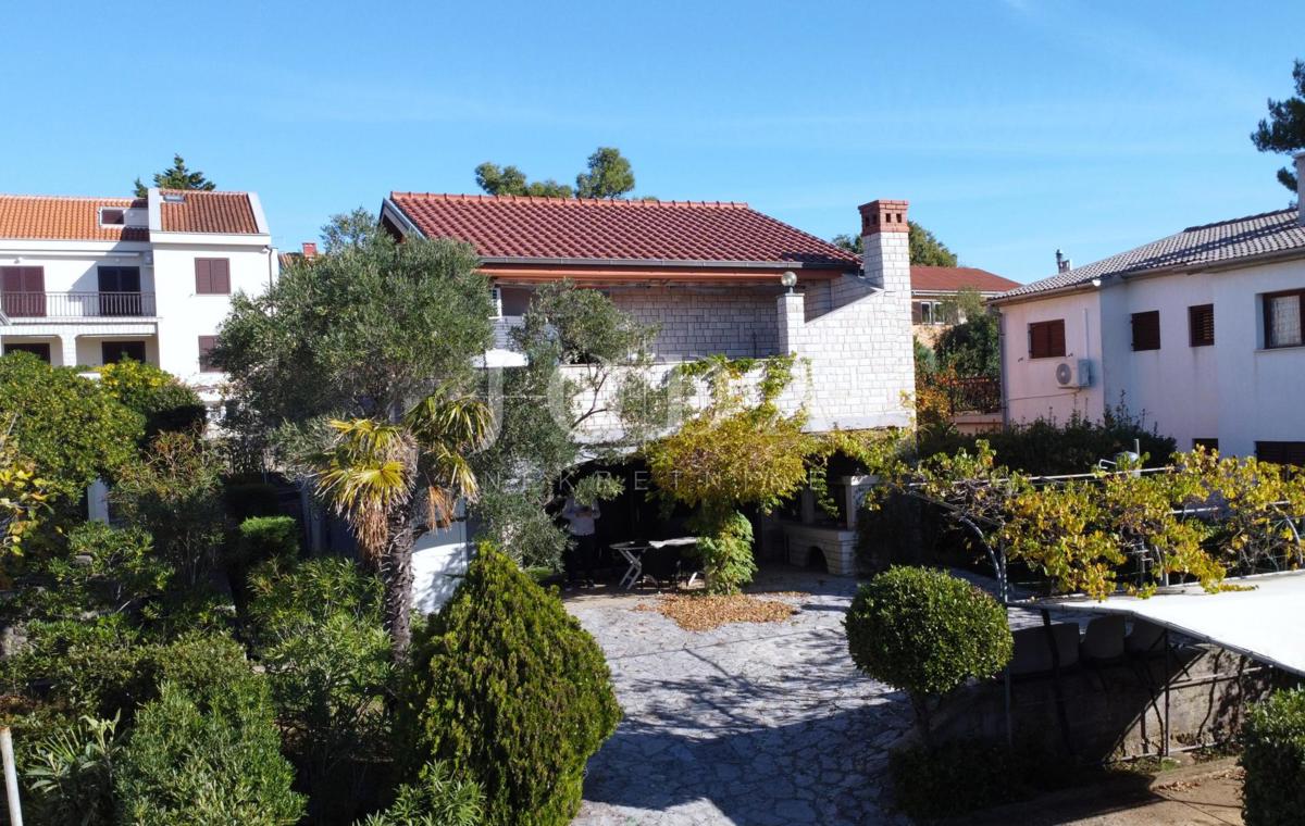 Hiša na izjemni lokaciji - mesto Krk