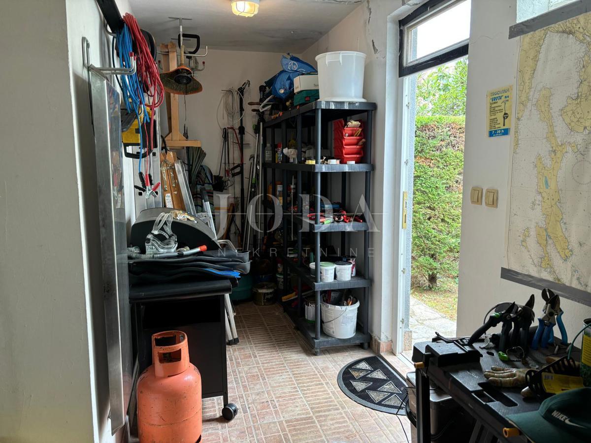 Hiša na izjemni lokaciji - mesto Krk