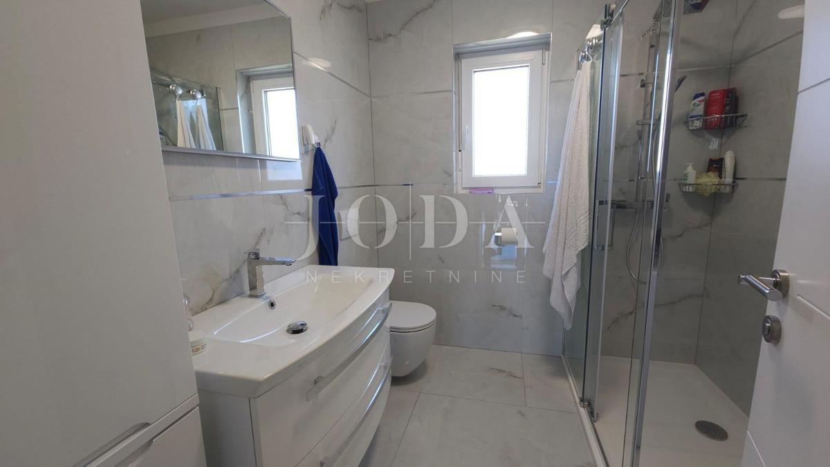 Apartma z odprtim pogledom na morje - Malinska