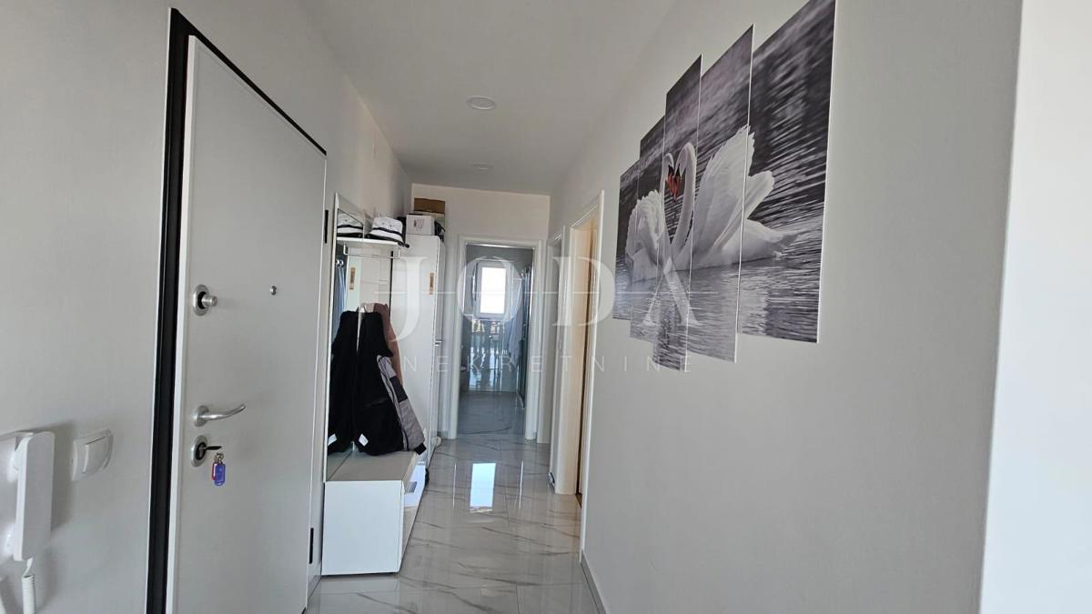 Apartma z odprtim pogledom na morje - Malinska