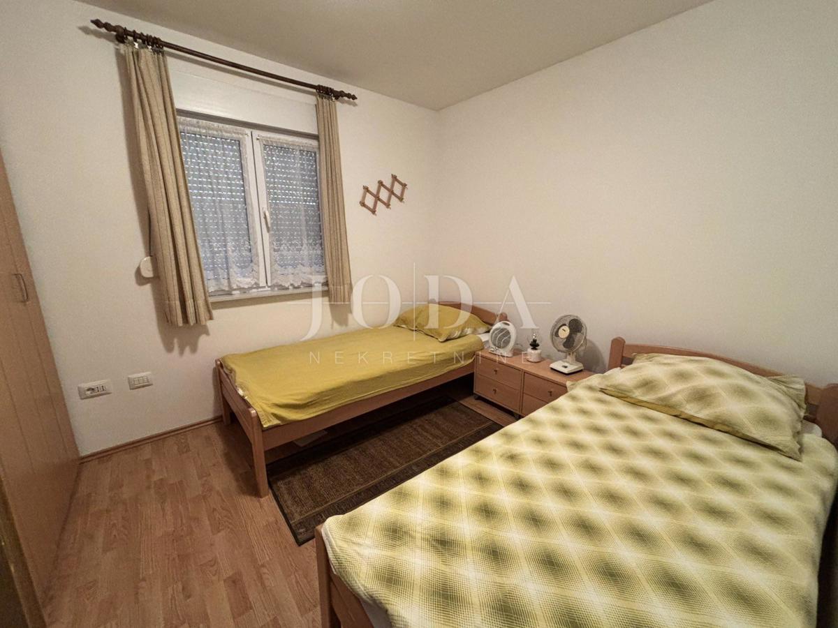 Bakarac, stanovanje z garažo in vrtom