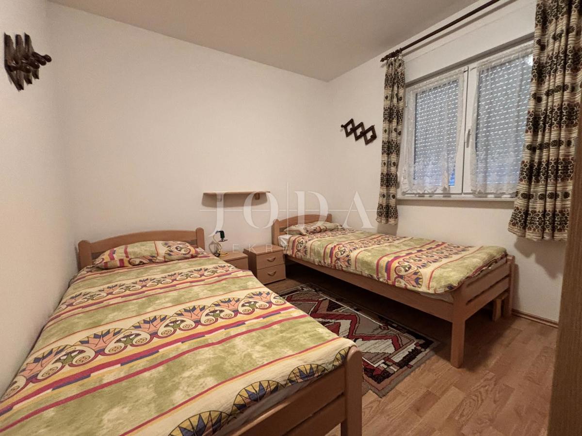 Bakarac, stanovanje z garažo in vrtom