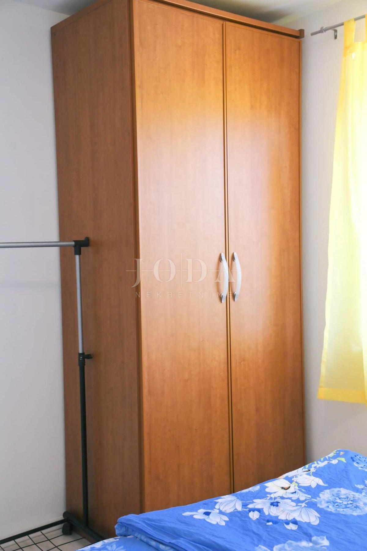 Otok Krk - Hiša z dvema apartmajema in bazenom