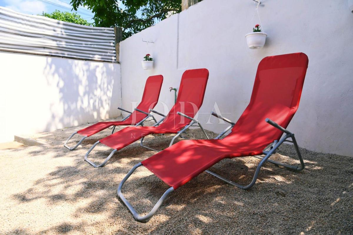 Otok Krk - Hiša z dvema apartmajema in bazenom