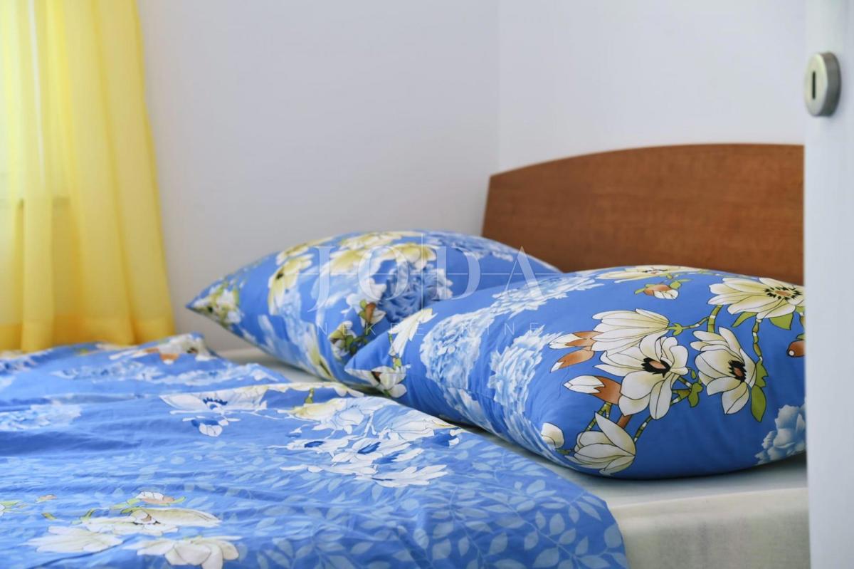 Otok Krk - Hiša z dvema apartmajema in bazenom