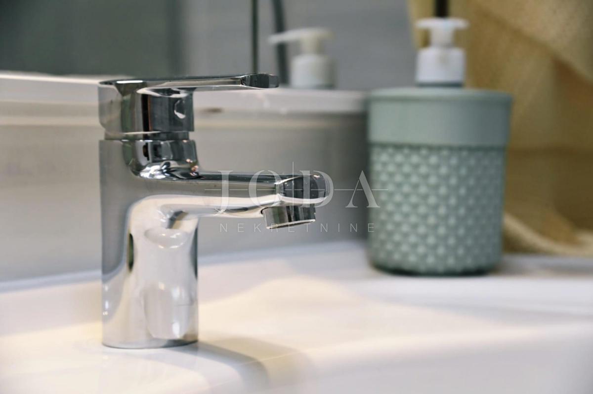 Otok Krk - Hiša z dvema apartmajema in bazenom