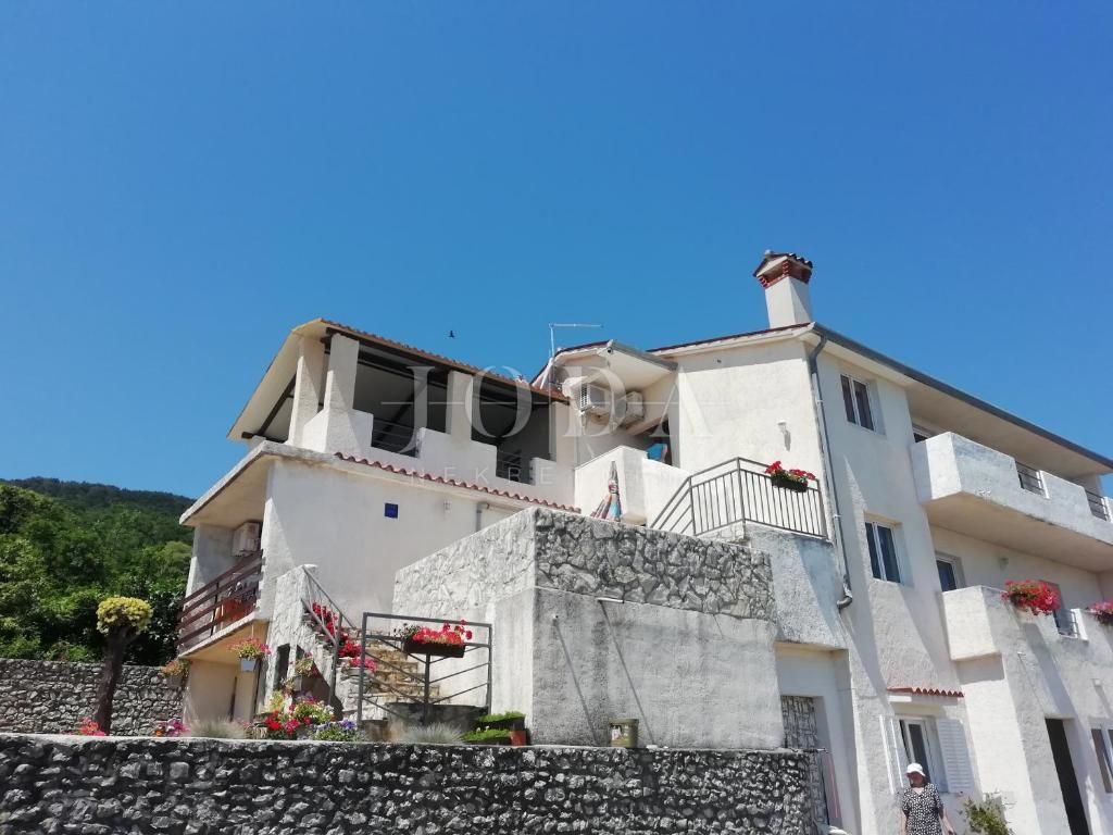 Hiša Labin, 350m2