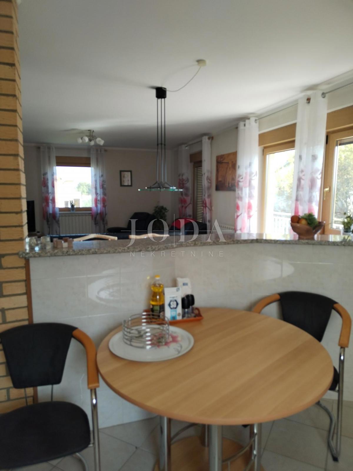 Stanovanje Labin, 120m2