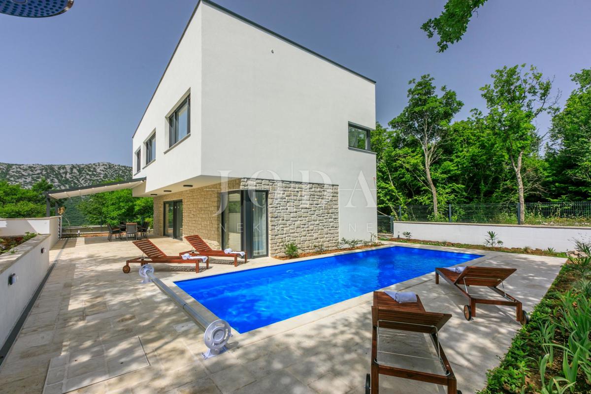 Grižane, čudovita vila s bazenom
