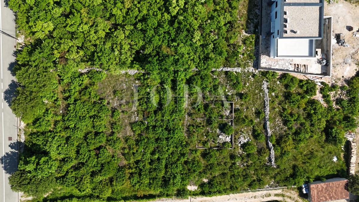 Zemljišče Smrika 591m2