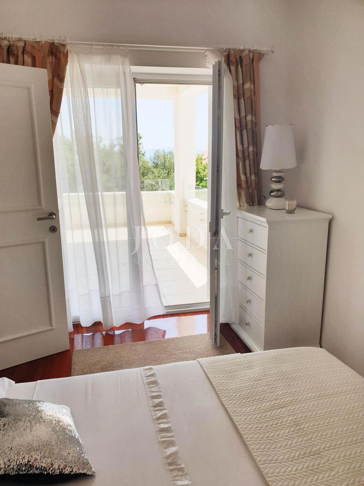 Hiša Dramalj, Crikvenica, 204m2