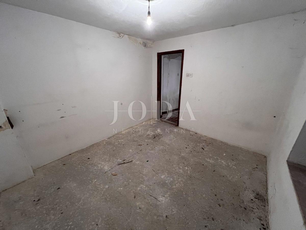  Novi Vinodolski, tradicionalna obalna hiša