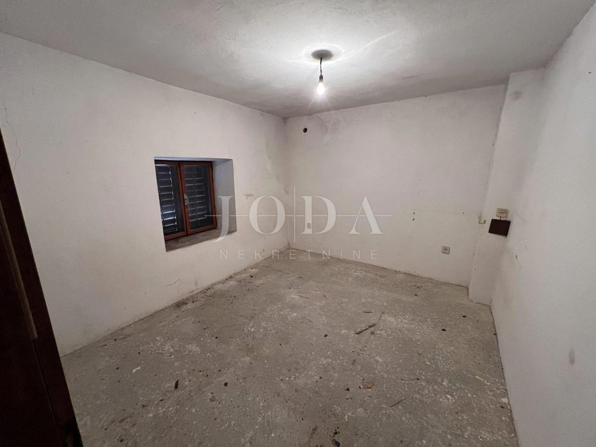  Novi Vinodolski, tradicionalna obalna hiša