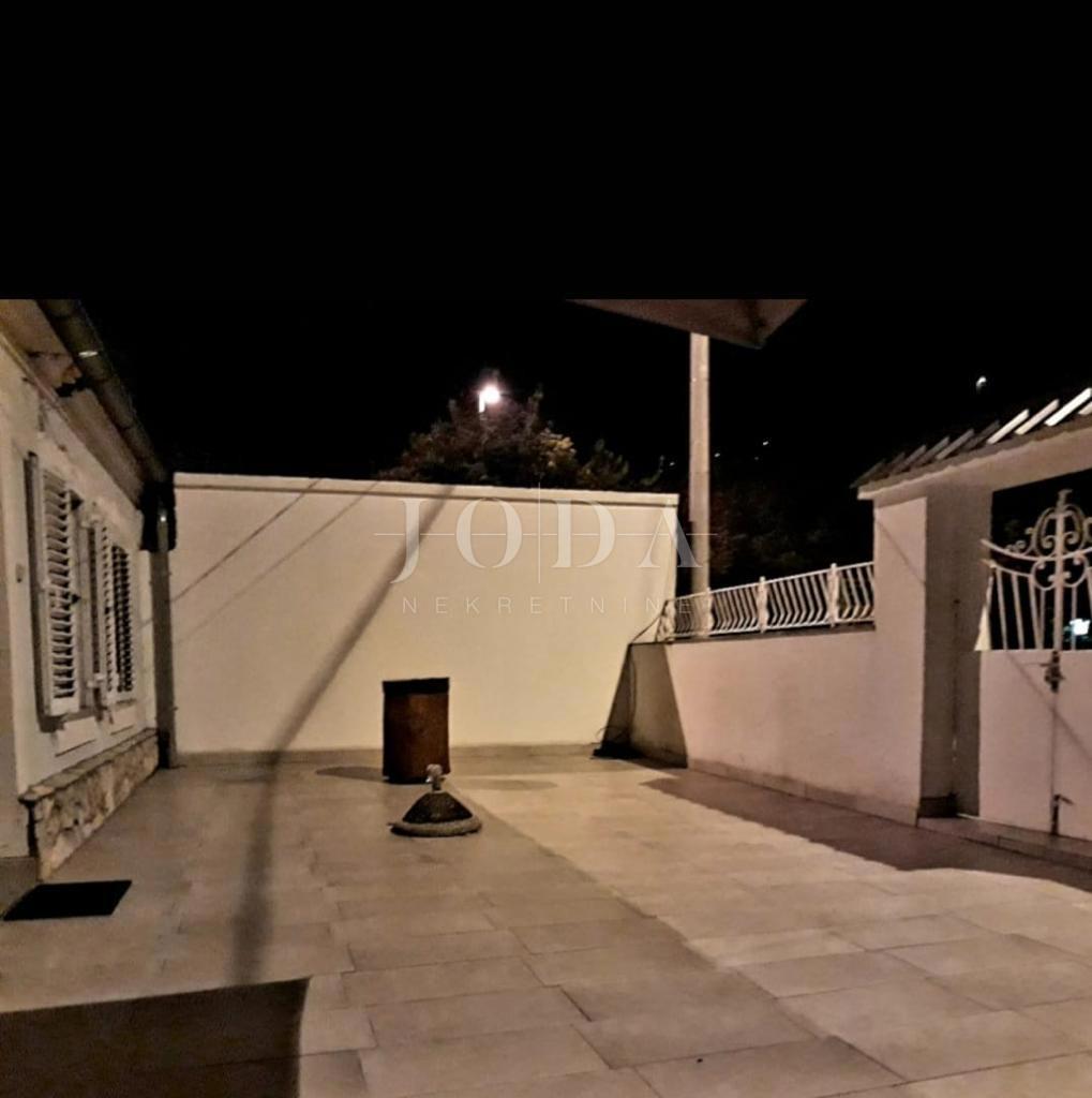 Hiša Senj, 100m2