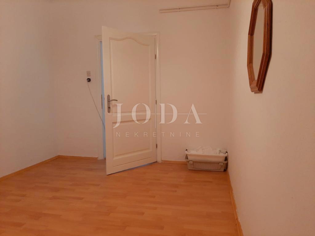Hiša Senj, 100m2