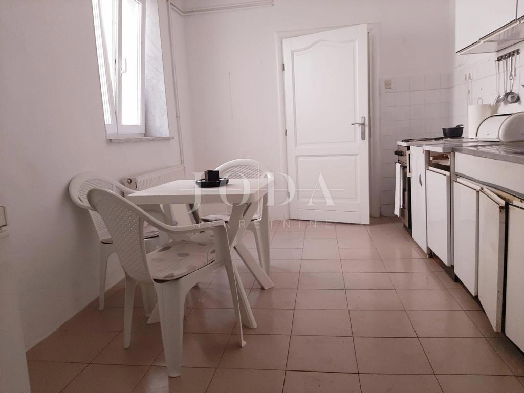 Hiša Senj, 100m2