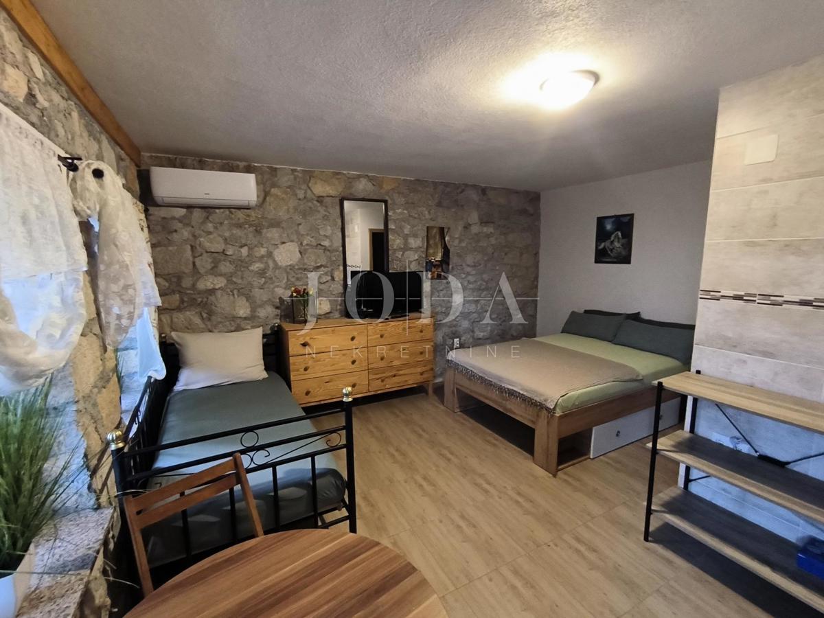 Hiša Grižane-Belgrad, Vinodolska Općina, 52m2