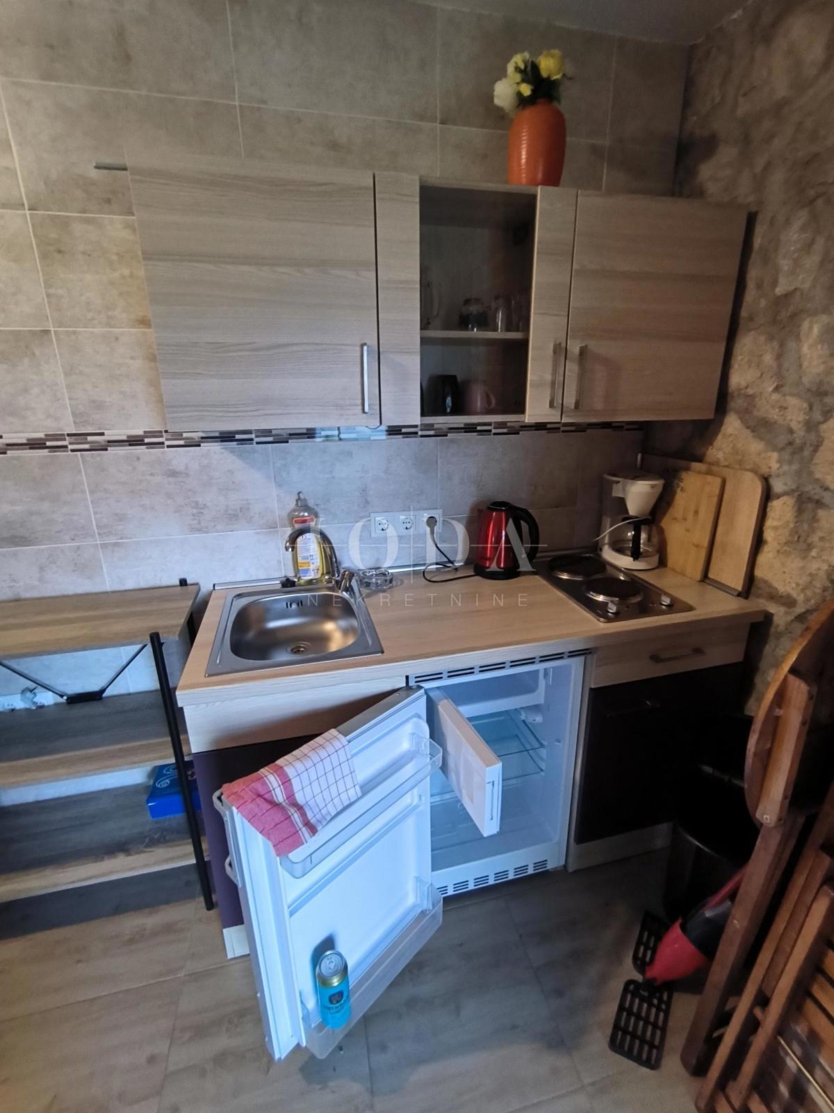 Hiša Grižane-Belgrad, Vinodolska Općina, 52m2