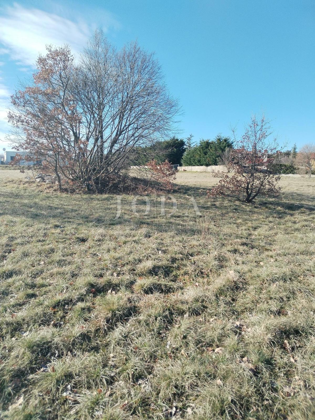 Zemljišče Labin, 1.075m2