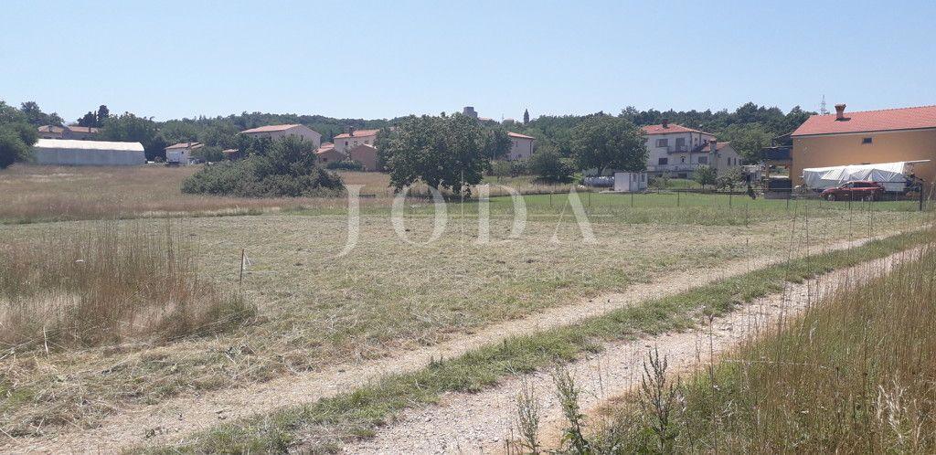 Zemljišče Kršan, 463m2