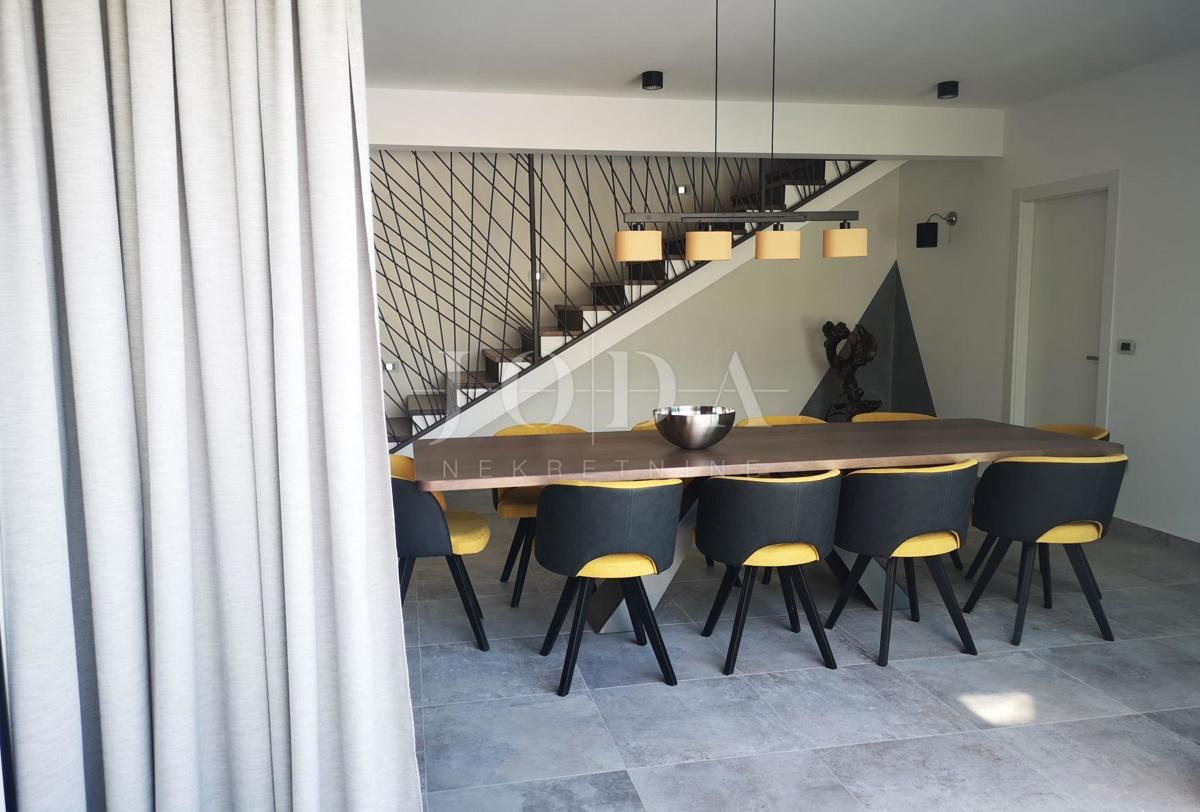 Hiša Labin, 287,30m2