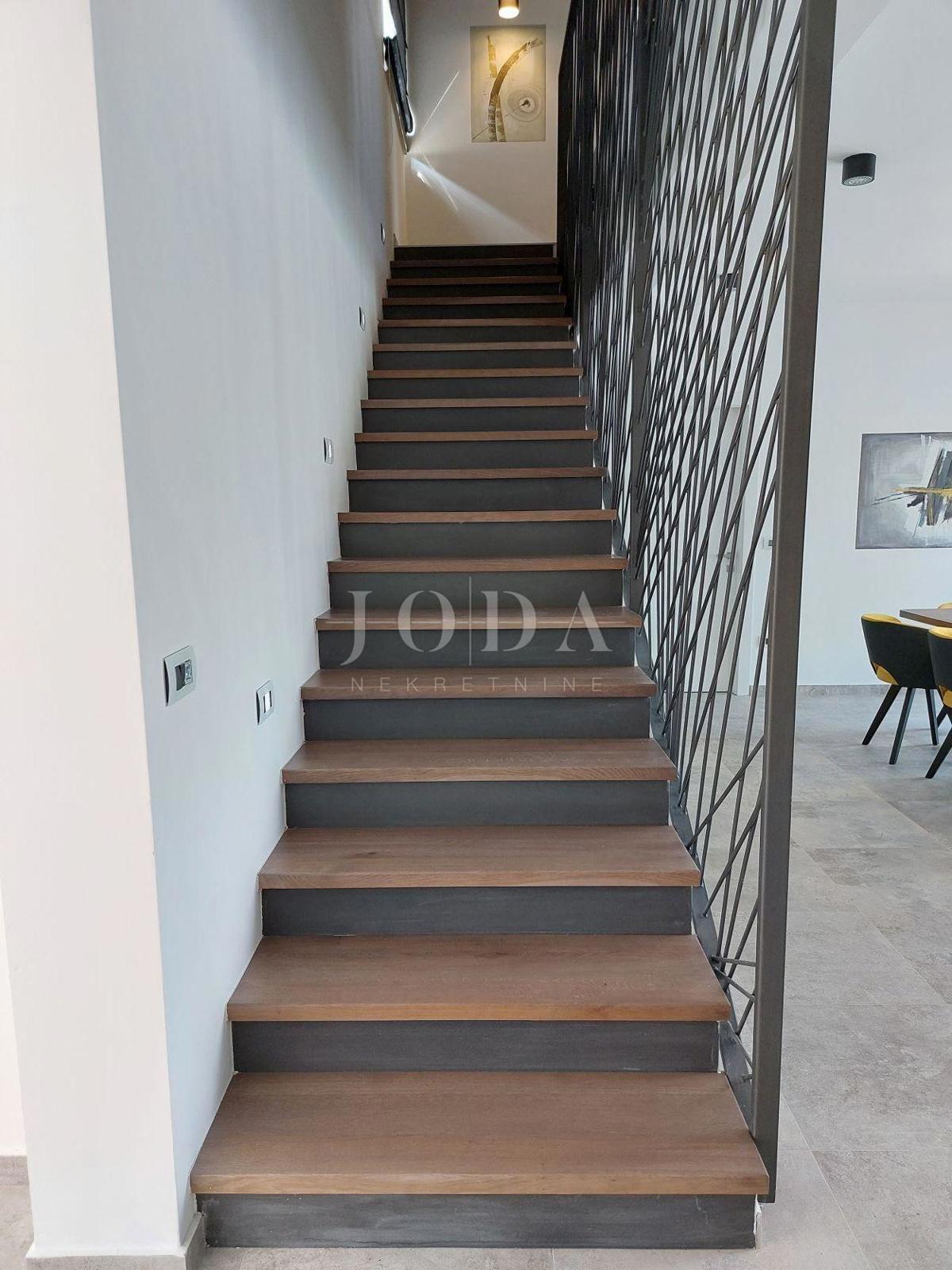 Hiša Labin, 287,30m2