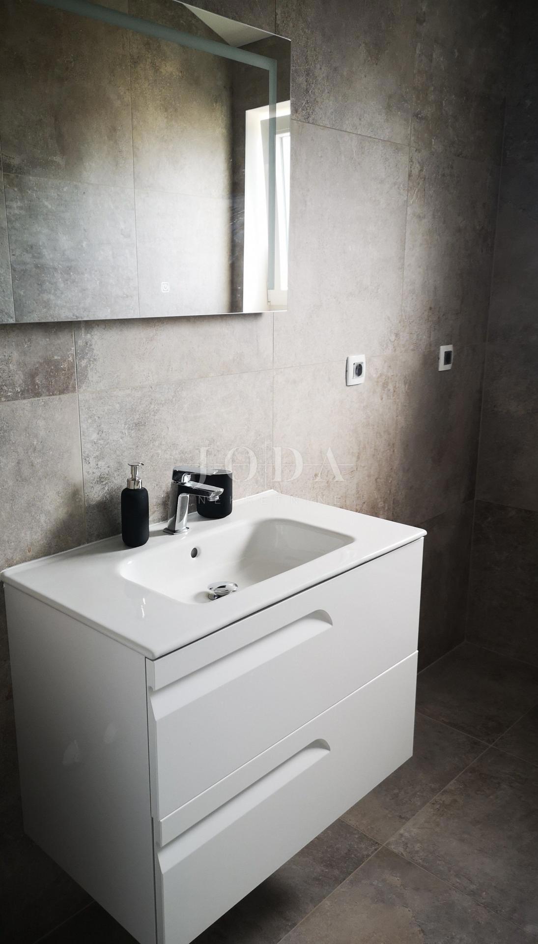 Hiša Labin, 287,30m2