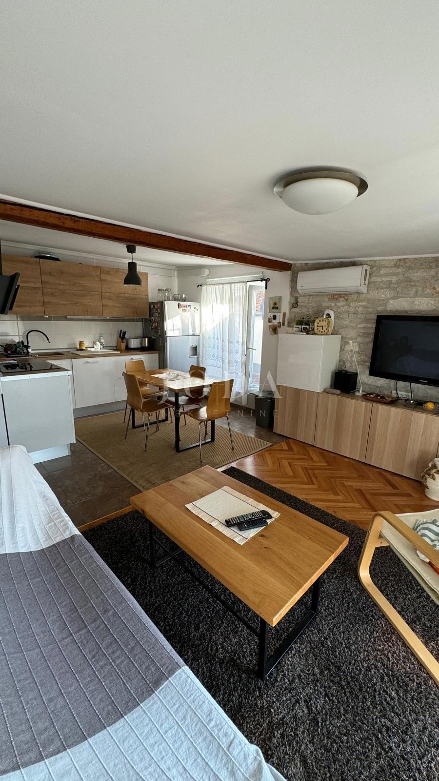 Stanovanje Arsenal, Pula, 42,87m2