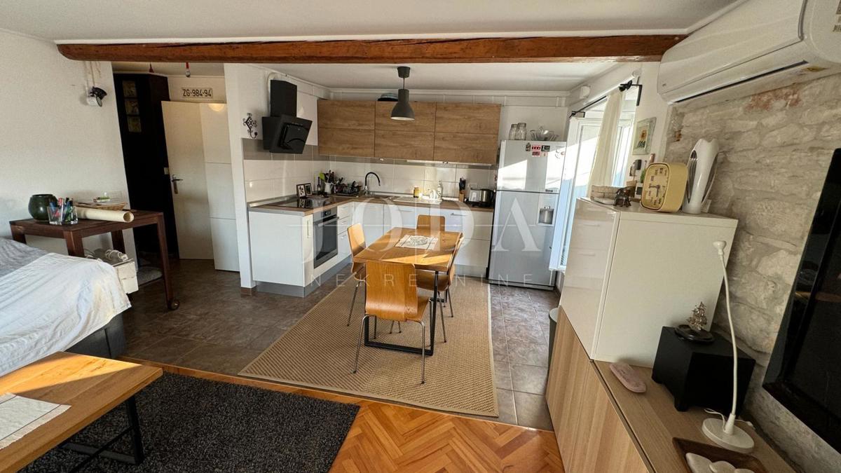 Stanovanje Arsenal, Pula, 42,87m2