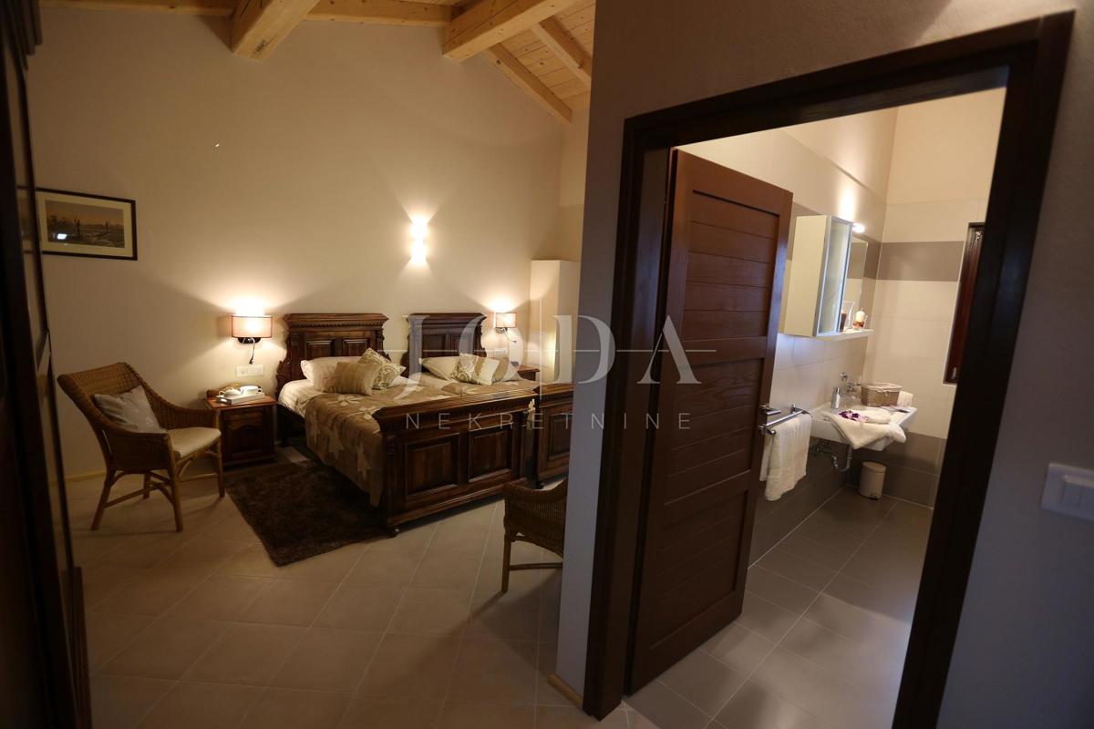 Hiša Svetvinčenat, 440m2